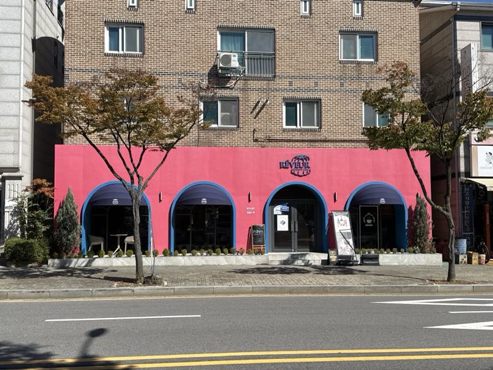 Rebeueo门面